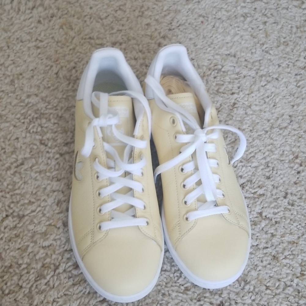 Shoes - Picture 2 of 2